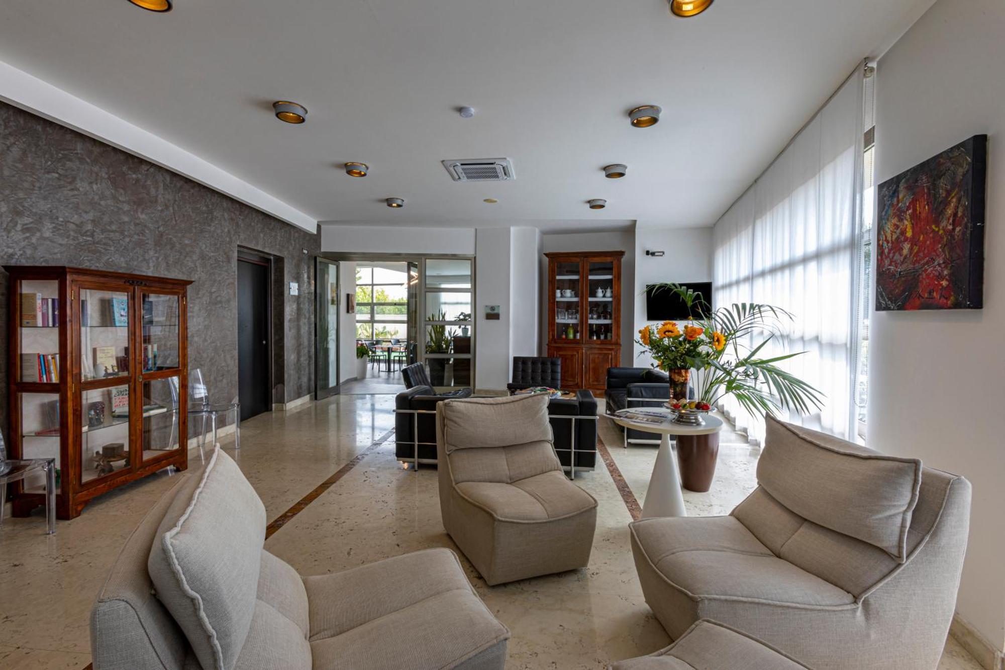 Albatros Hotel Сиракузы Экстерьер фото